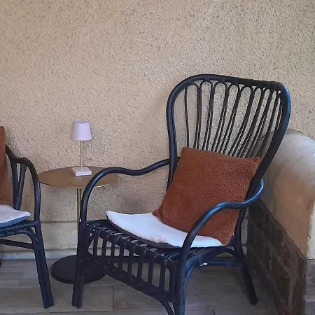 L Entre Deux D Hotes Homestay