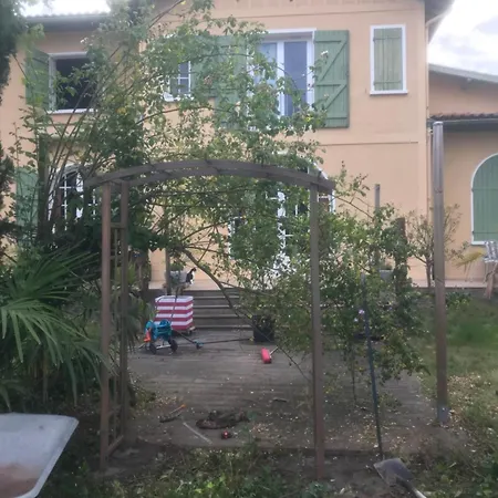 L Entre Deux D Hotes Homestay