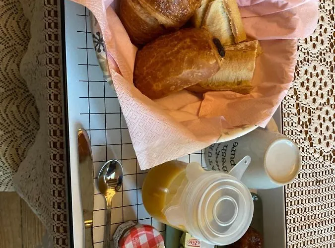 L Entre Deux D Hotes