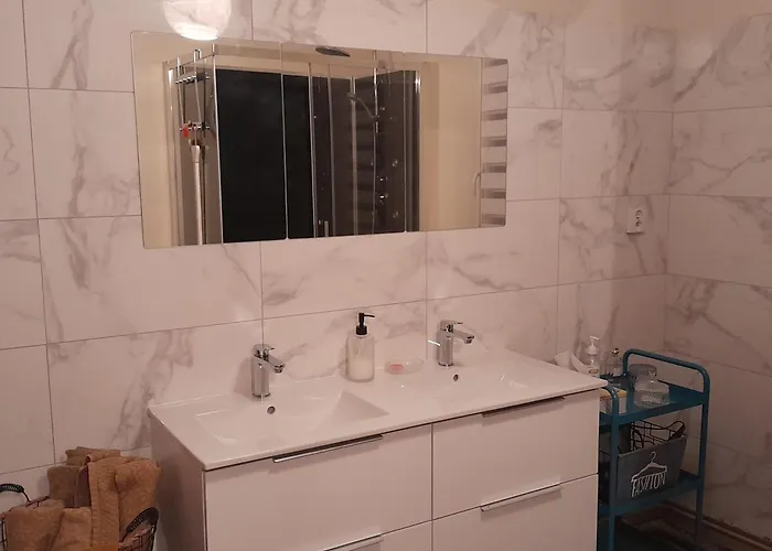 Проживание в семье L Entre Deux D Hotes *