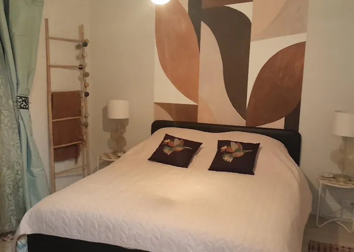 L Entre Deux D Hotes